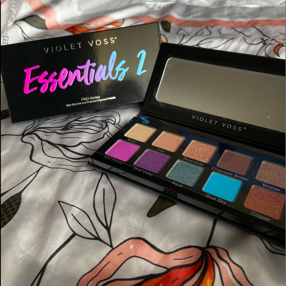 Essentials 2 Eye Shadow Palette